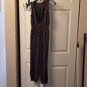 H&M olive green jumper kids size 9-10